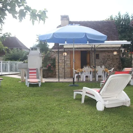 Le Four Swimming Pool Near Dordogne بيت للعطل